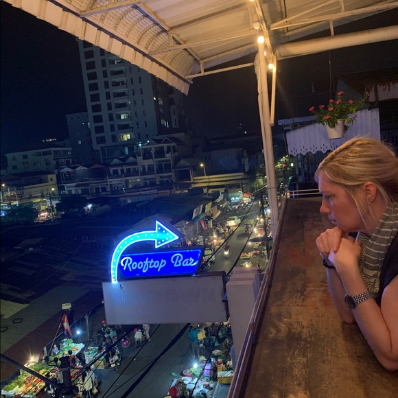 Meet your Posher, Jan - Picture 2 of 4